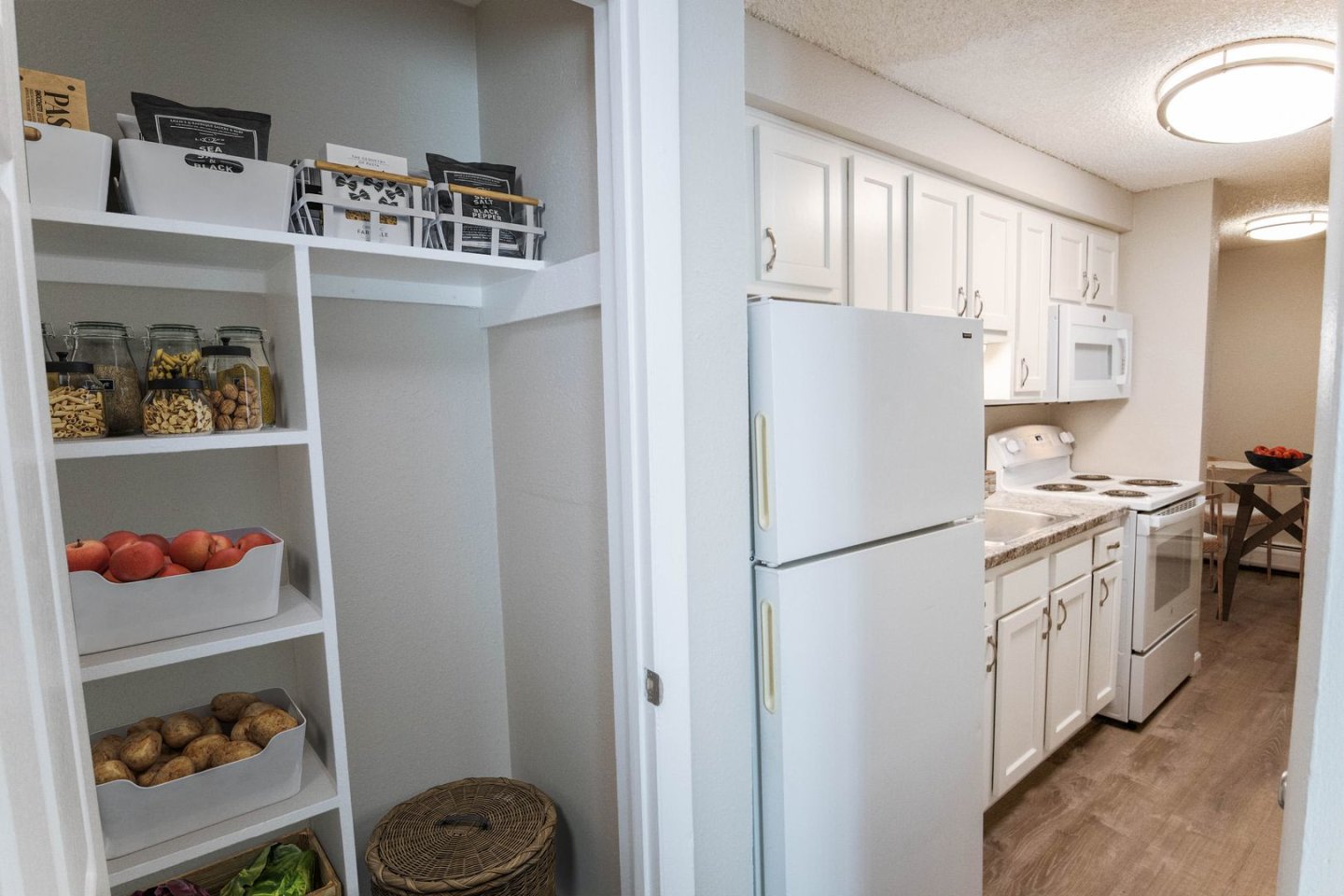 Joliet Towers Apartments Image 16