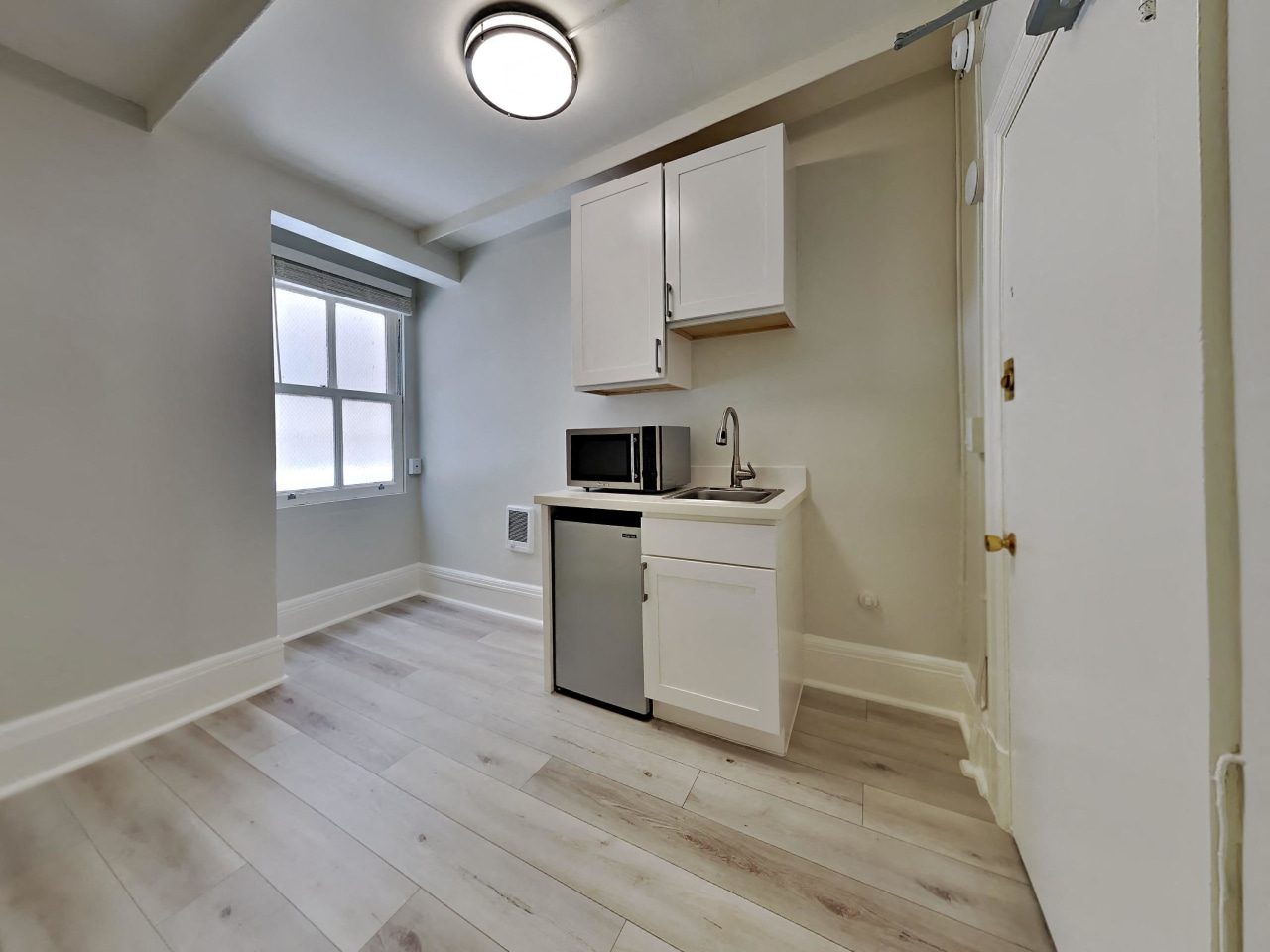 146 McAllister St. Image 8