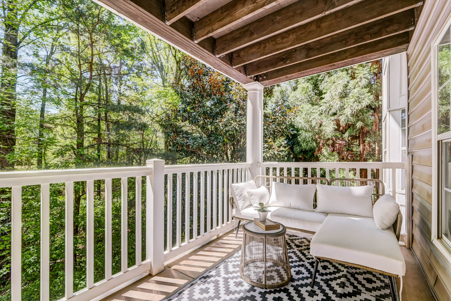 The Veranda Image 23