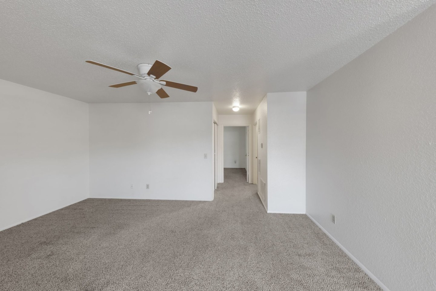 Emerald Edge Apartments - Affordable Housing Image 11