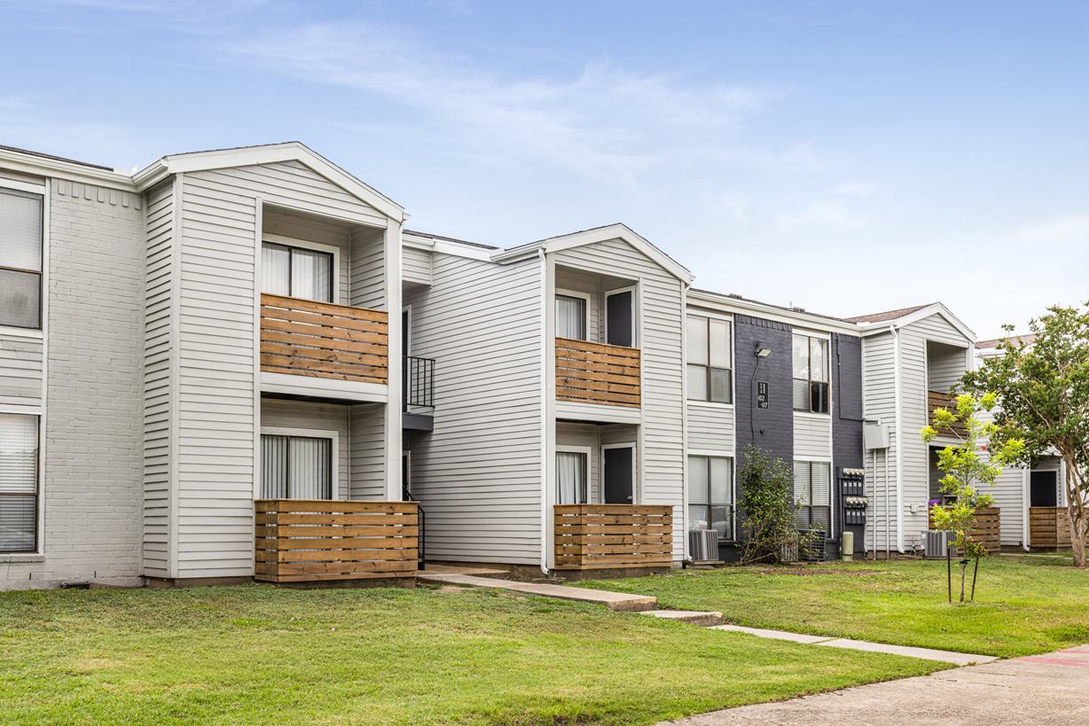 The Burke Apartments Image 2