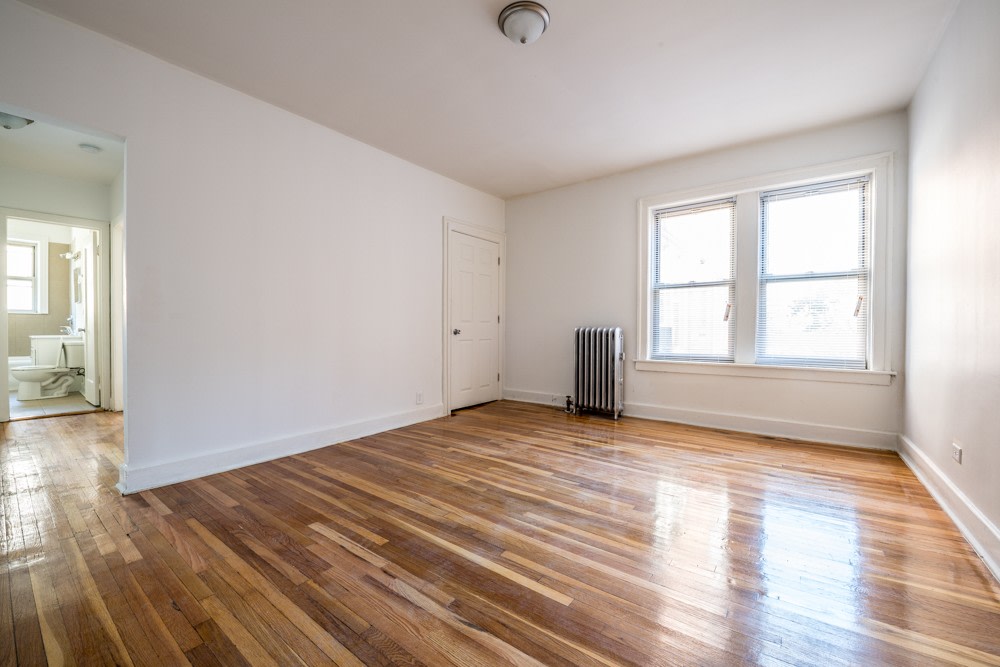 6705 S Michigan Image 3