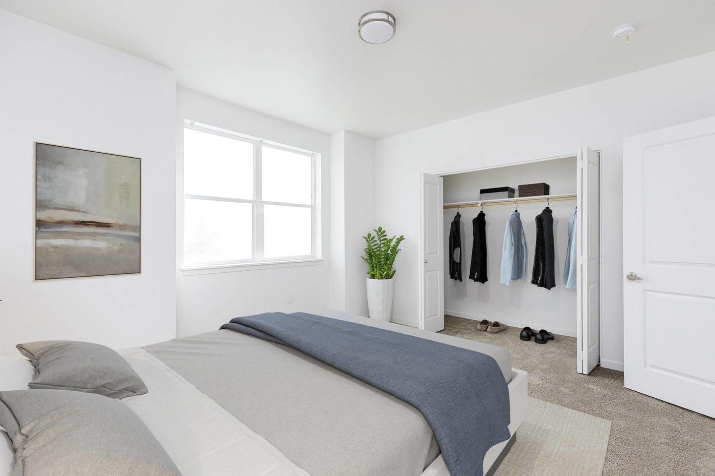 Foothills Apartment Living Image 2