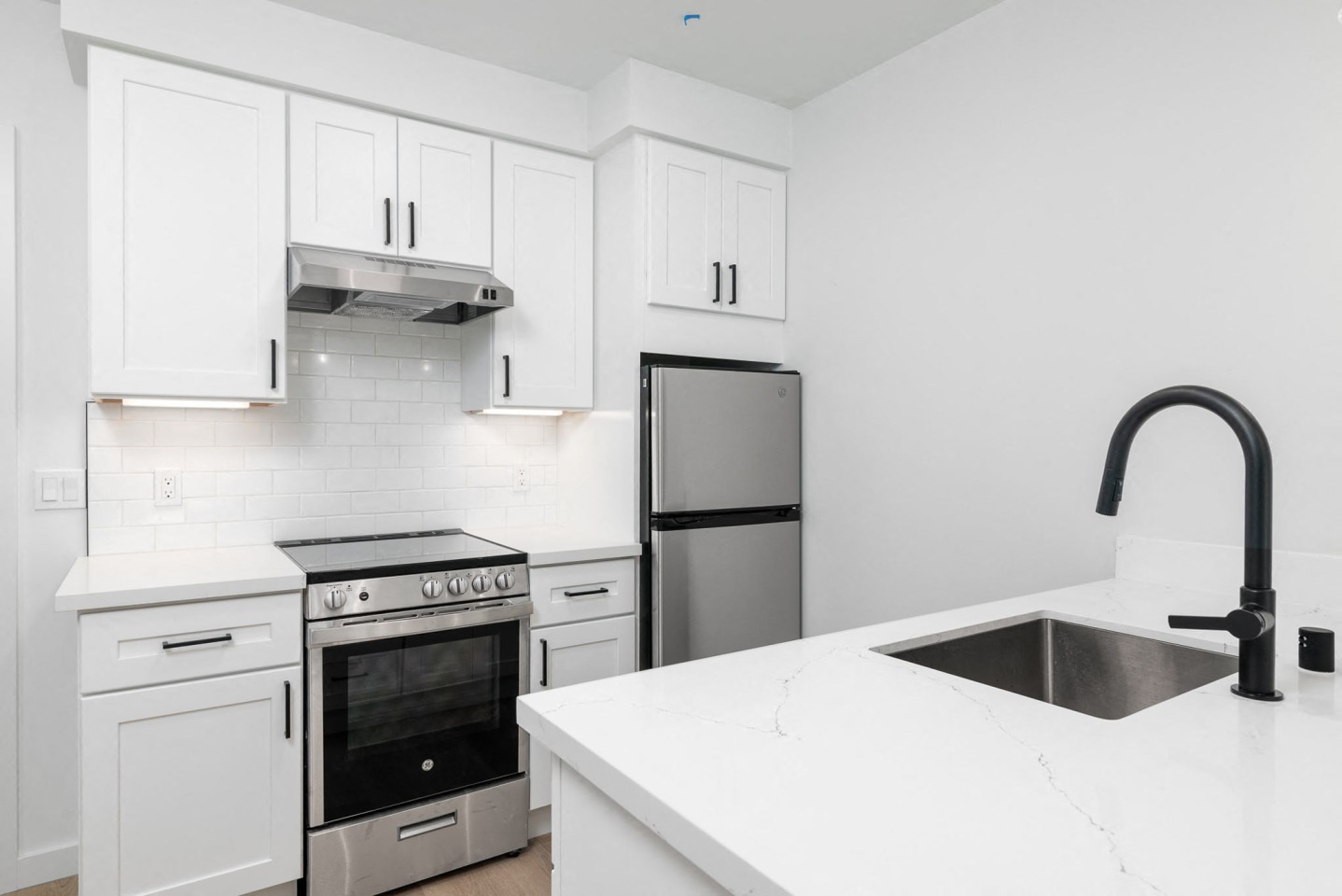 1725 TURK Street Image 8
