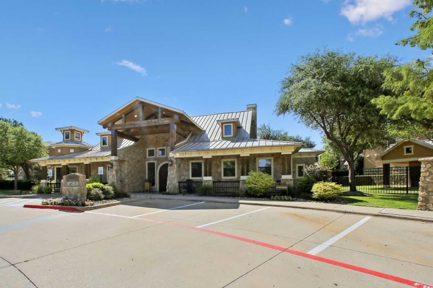 The Residences at Holland Lake Image 7