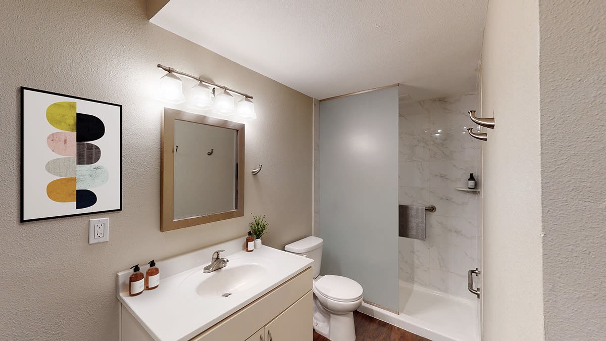 Kent Apartments Image 10