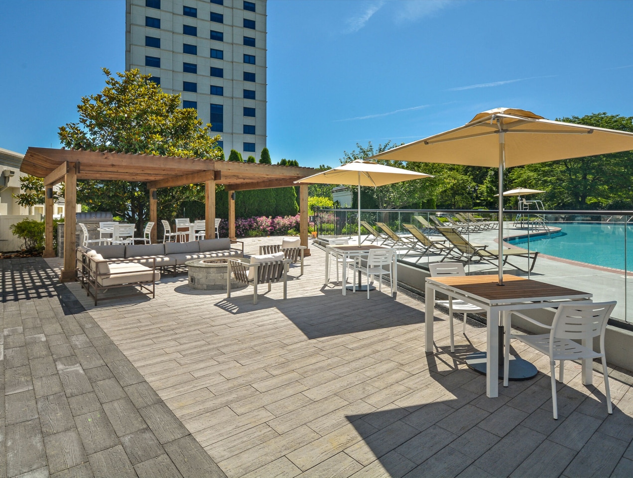 Cherry Hill Towers Image 41