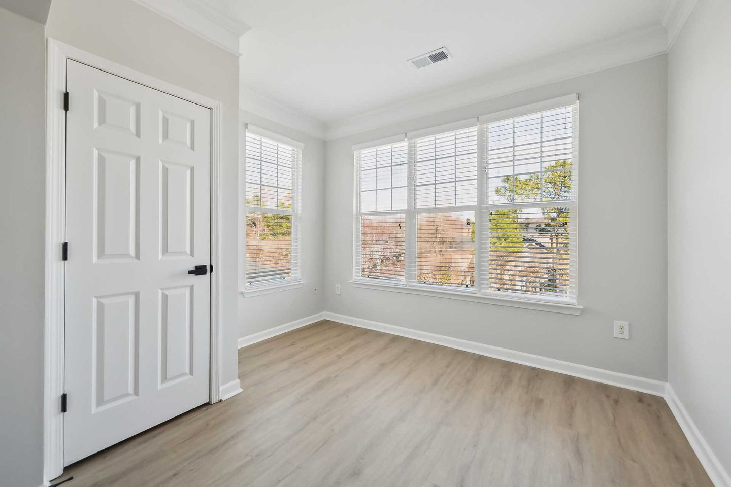The Reserve at Meadowmont Apartments and Townhomes Image 9