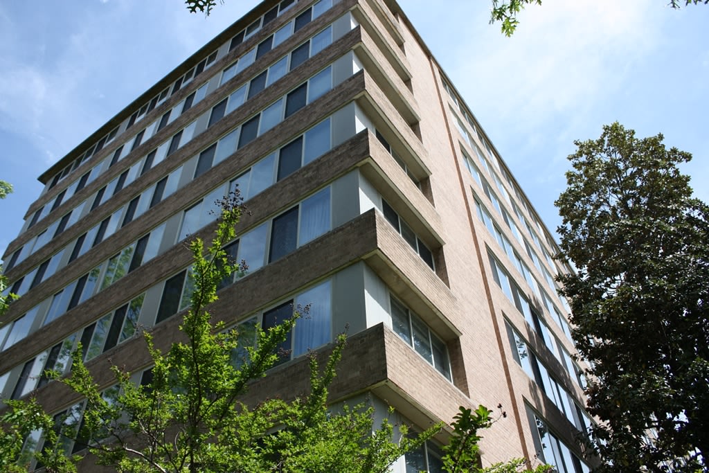 The 925 Apartments Image 5