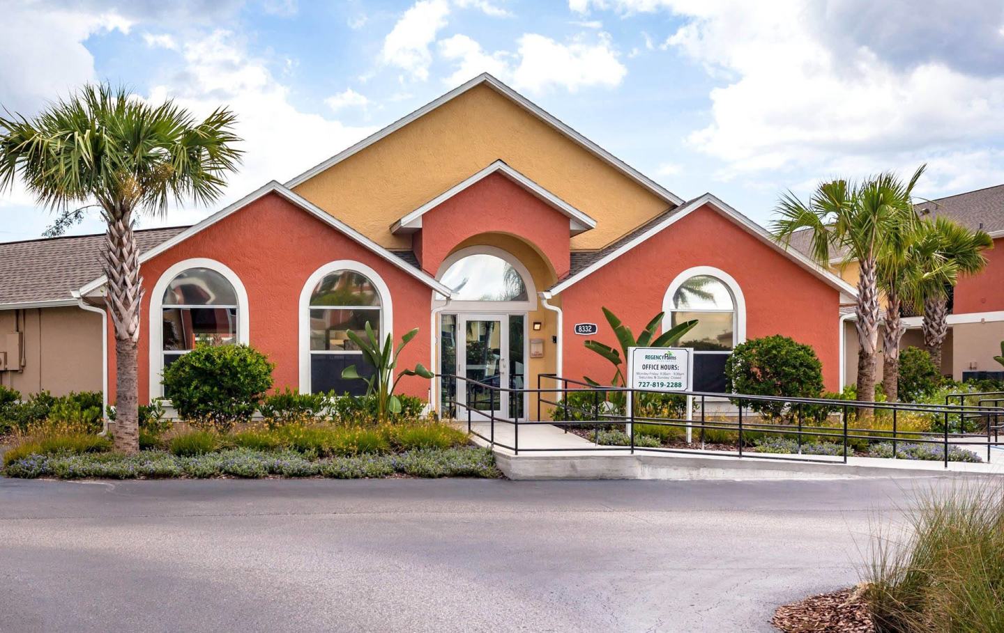 Regency Palms Apartments - Affordable Housing Image 14