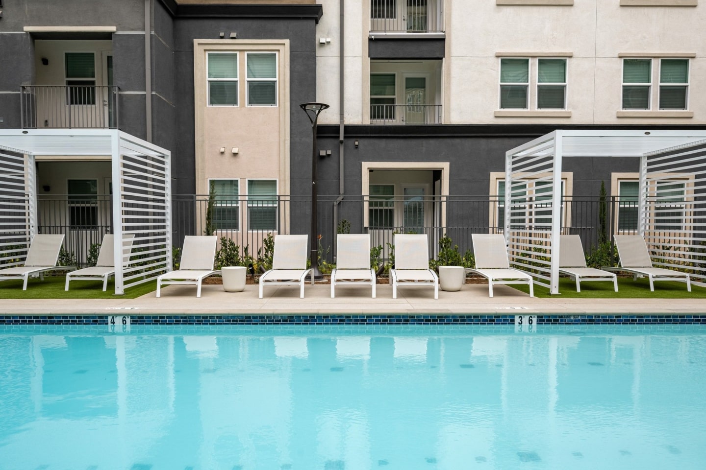 Enzo Apartments Image 21