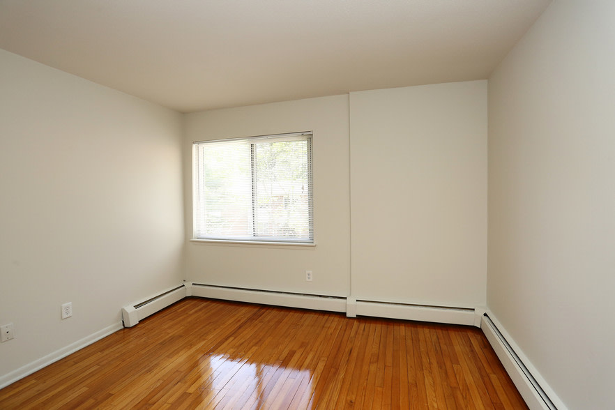 Meadoway Gardens Image 17