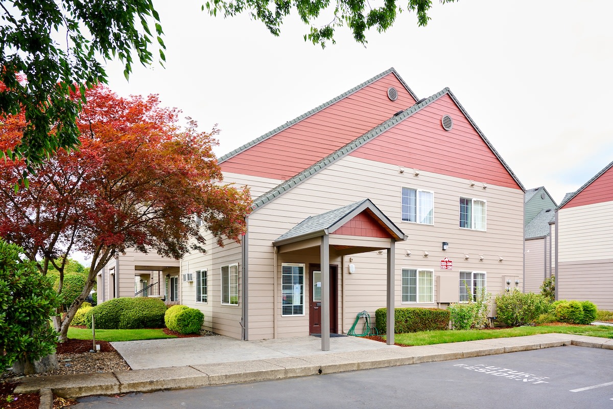 Devonwood and First Place Apartments Image 19