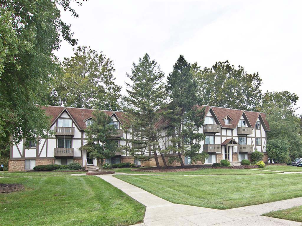 Camelot East Apartments Image 31