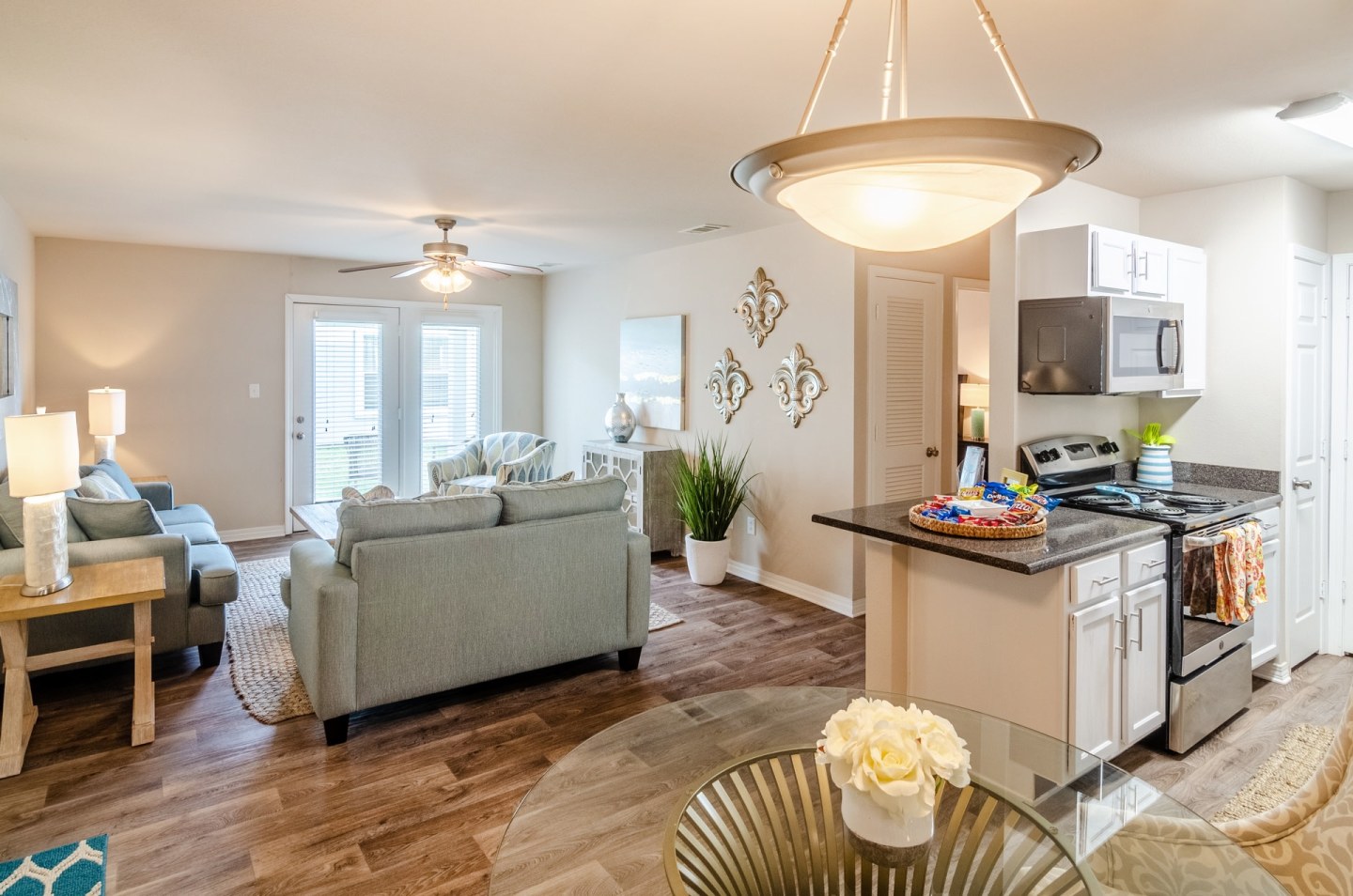 Grand Biscayne Apartments Image 15