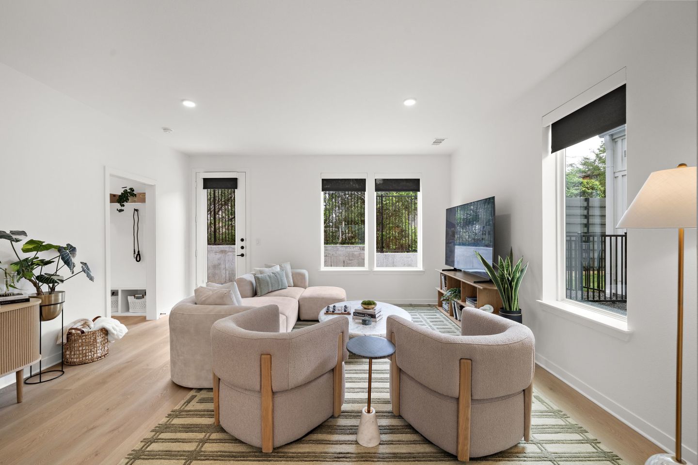 The Sylvan in the Woodlands Image 8