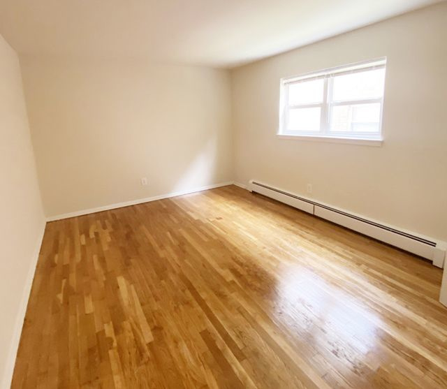 Kennedy Gardens Apartments Image 13