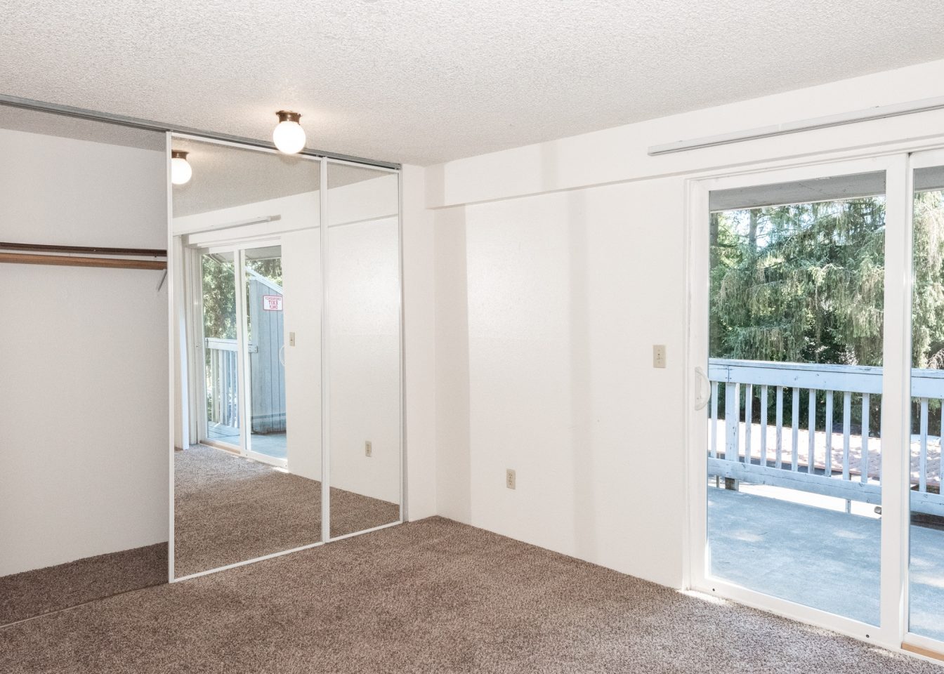 Hallmark Apartments Image 11