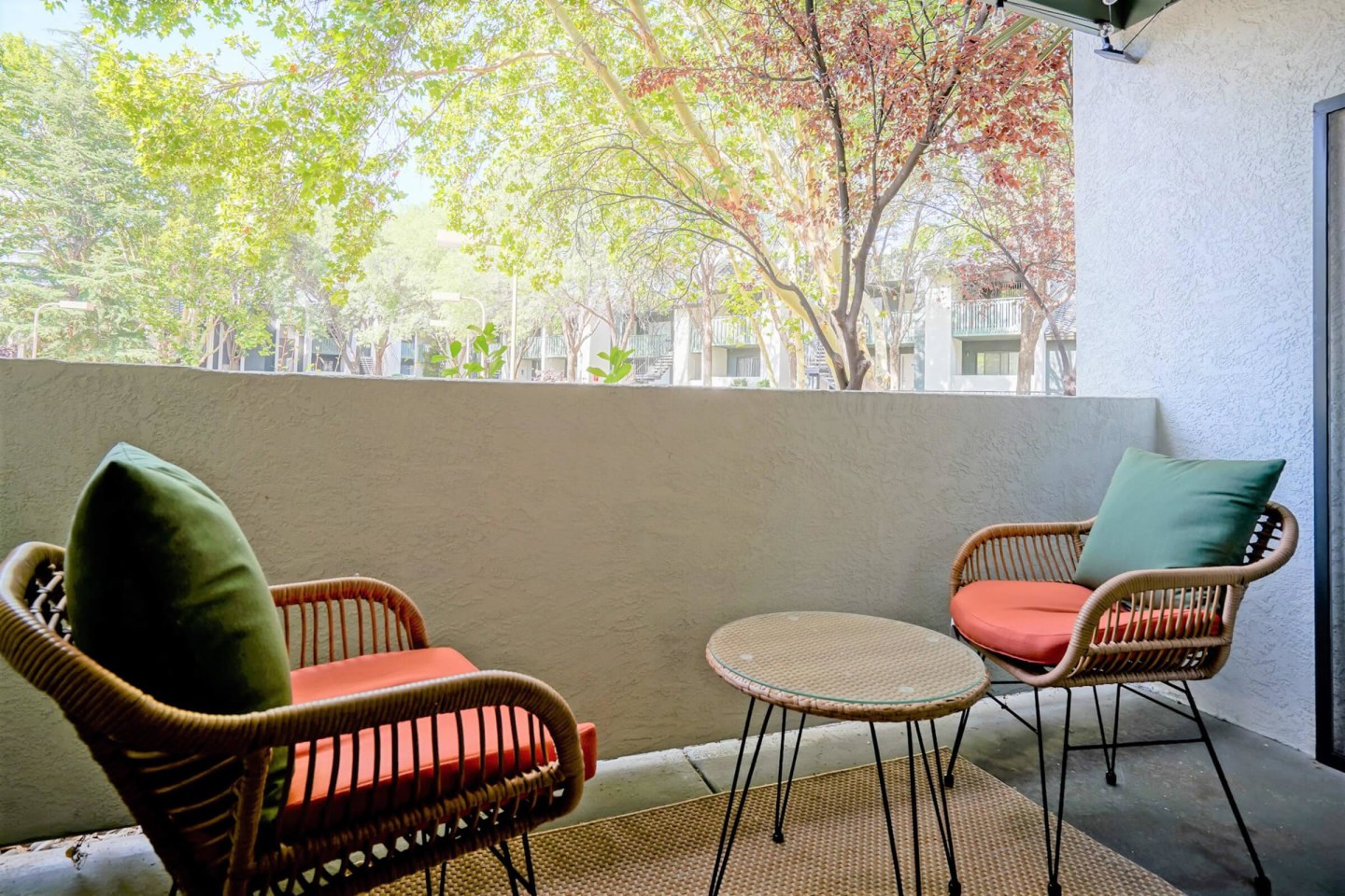 Treehouse Apartments Image 18