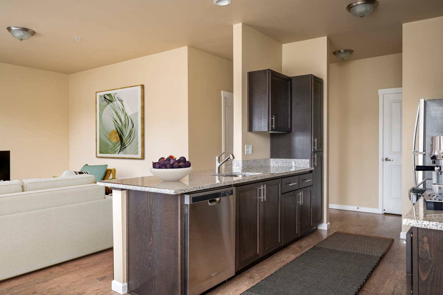 Willow Tree Place Apartments Image 1