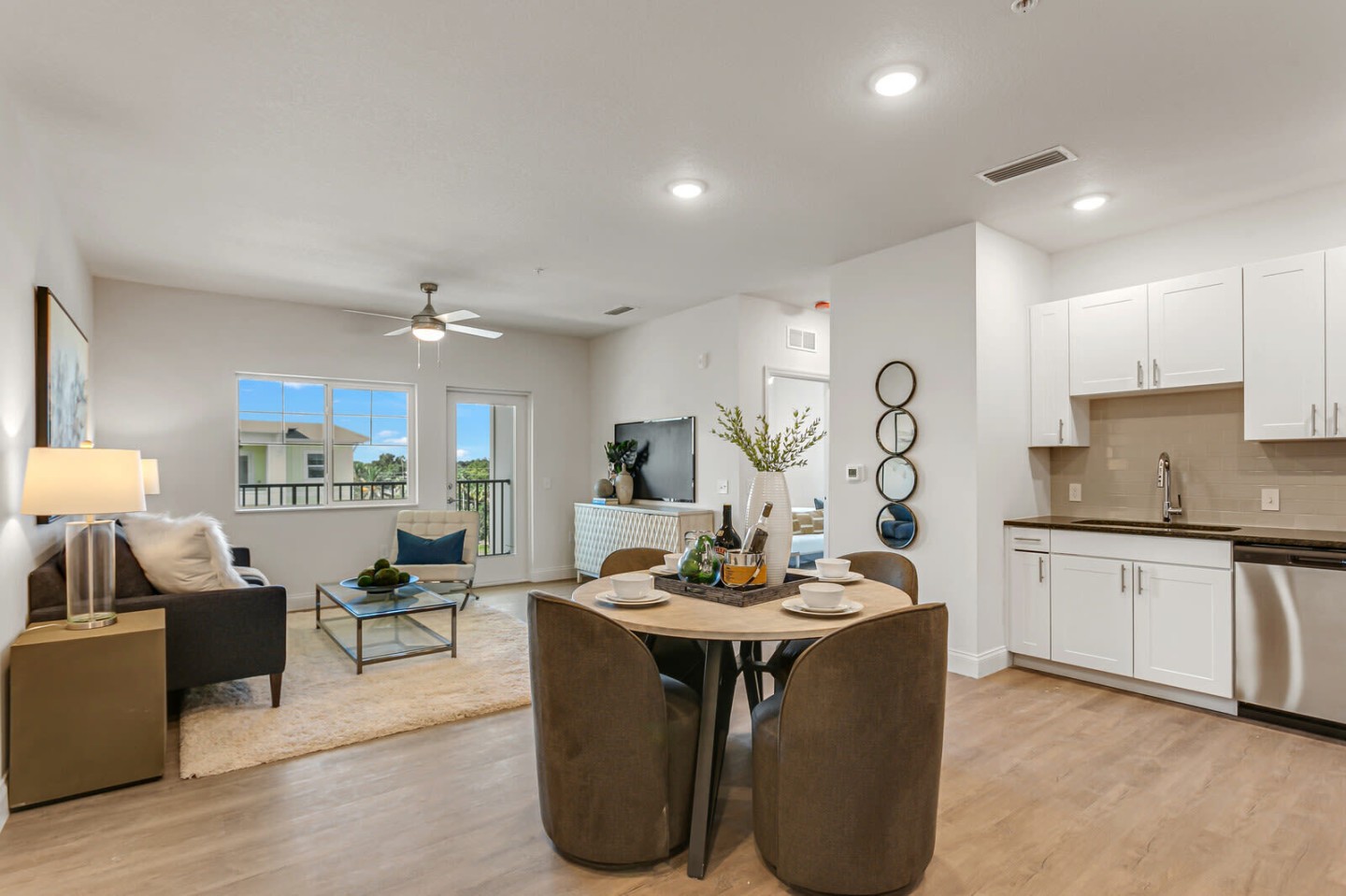 Grand Oak Apartments Image 13