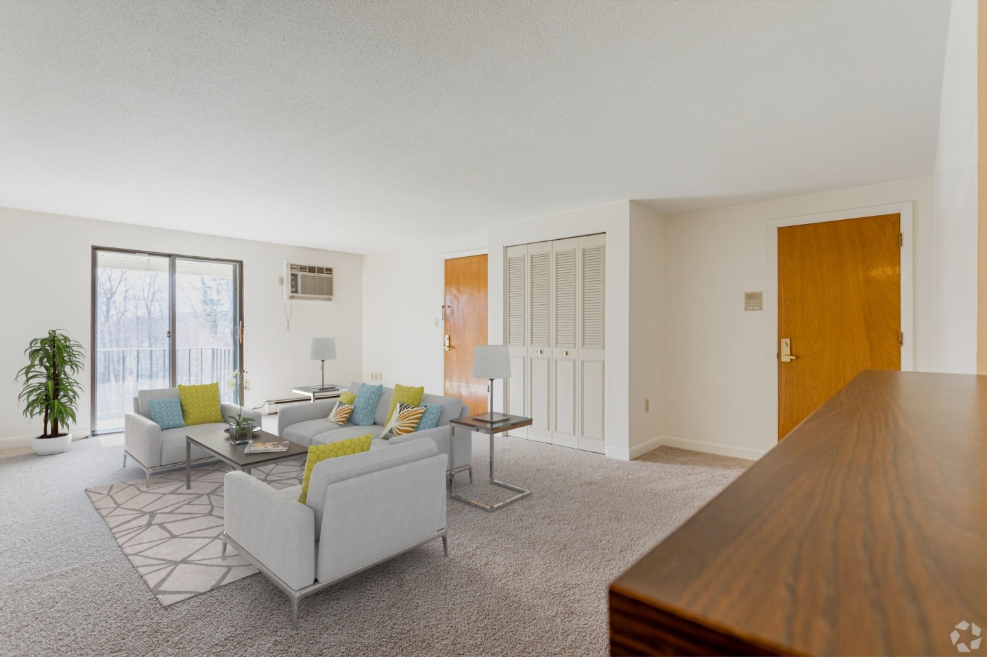 Town and Country Image 7