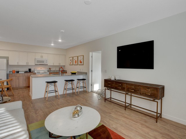 Showboat Park Apartments Image 4