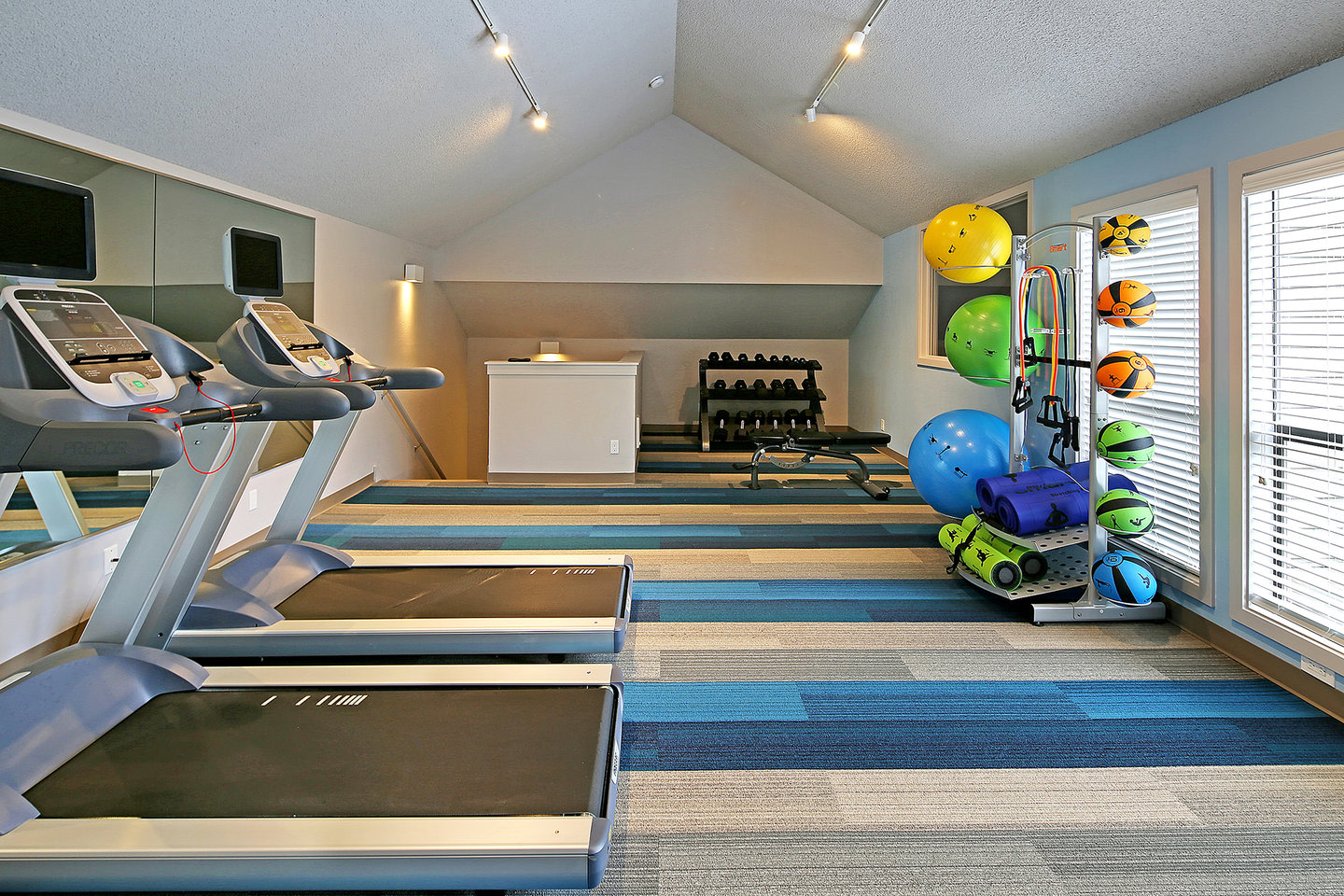 Starboard Apartments Image 38