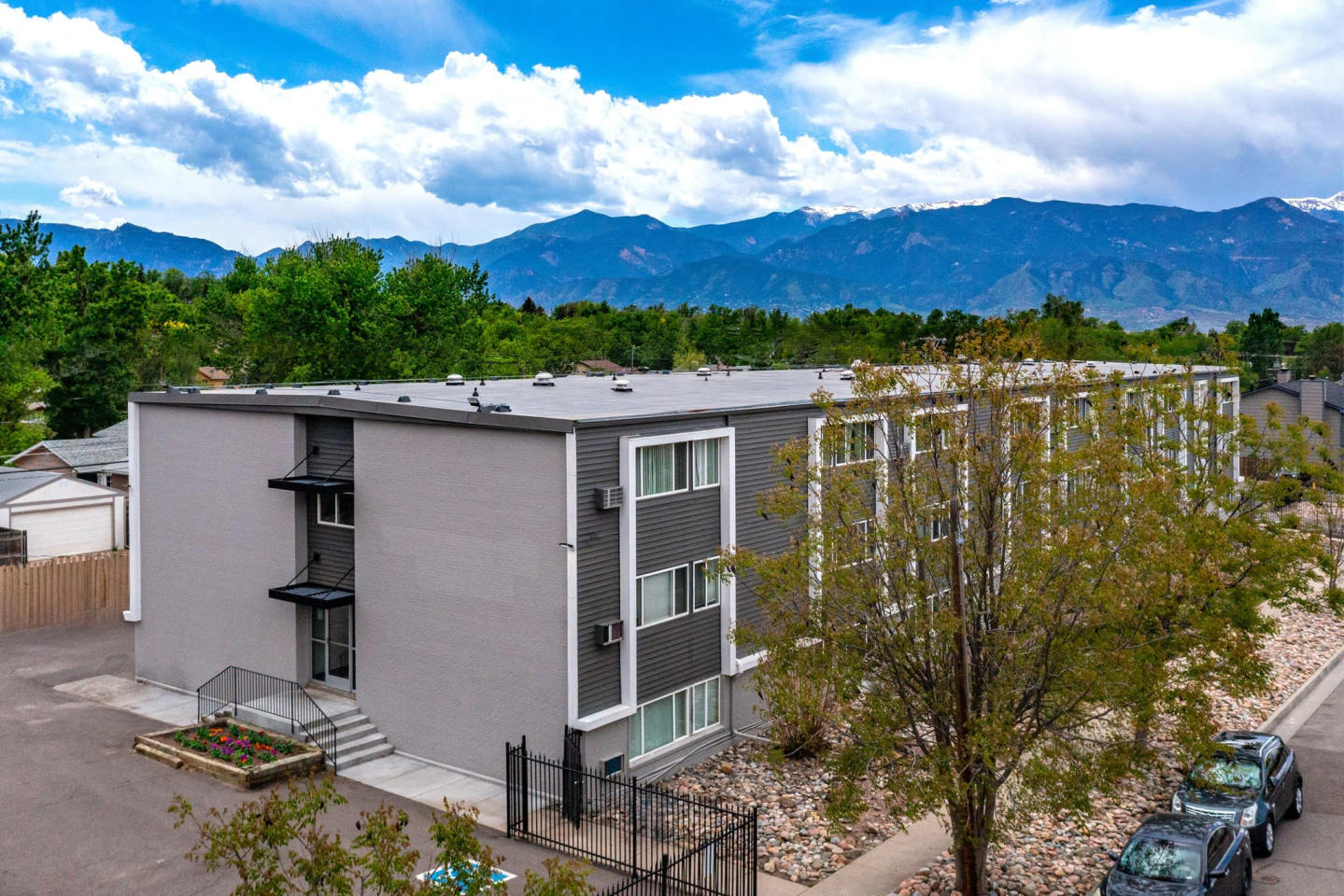 Lelaray Apartments Image 11