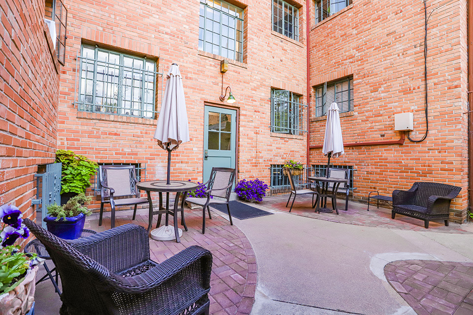 Avon Apartments Image 11