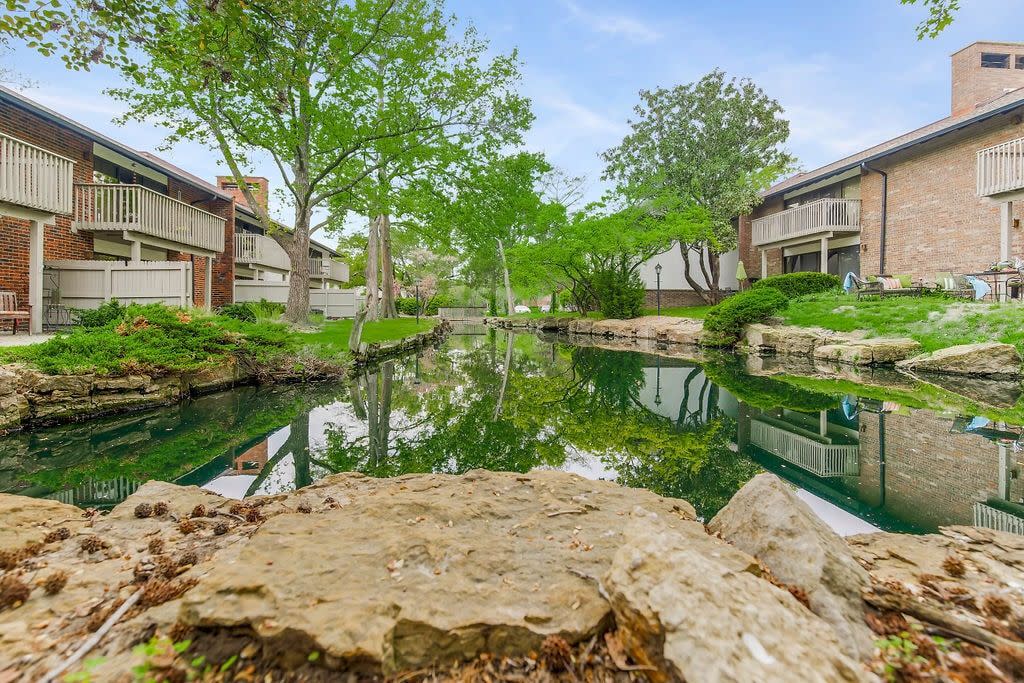 Villa Medici Apartments and Townhomes  Image 31