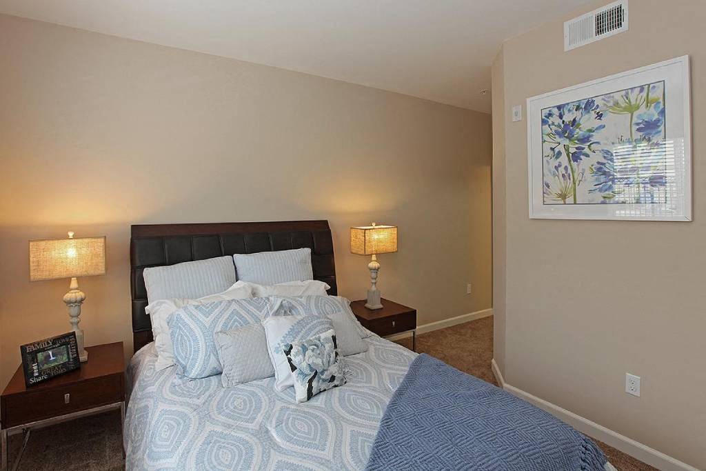 Senior Housing - Monaco Apartments Image 37