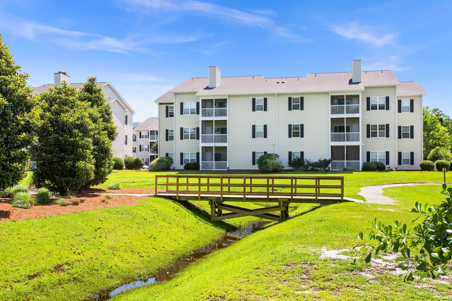 Still Meadow Village Apartments Image 9
