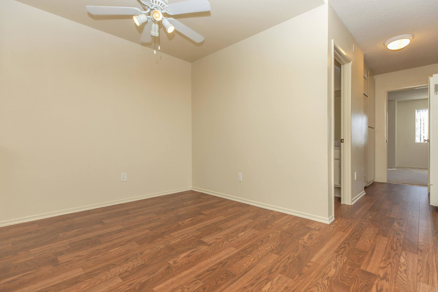 Harbor Point Apartments Image 19
