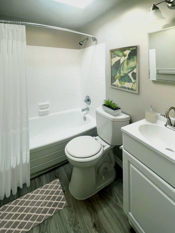 Water's Edge Townhomes Image 14