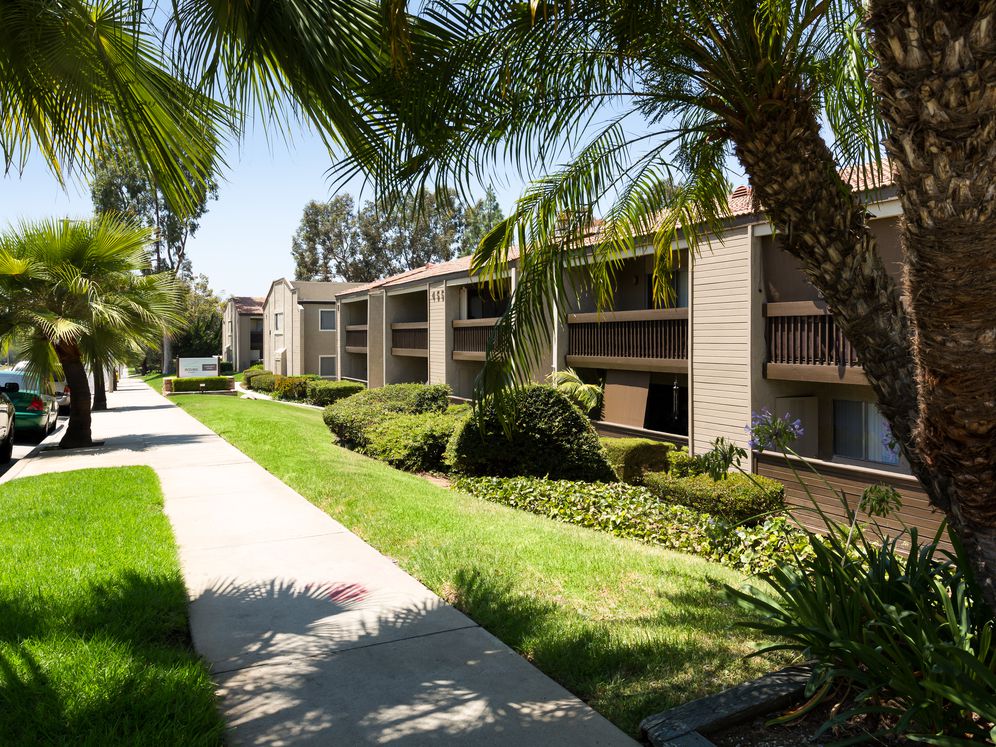 eaves San Dimas Image 17