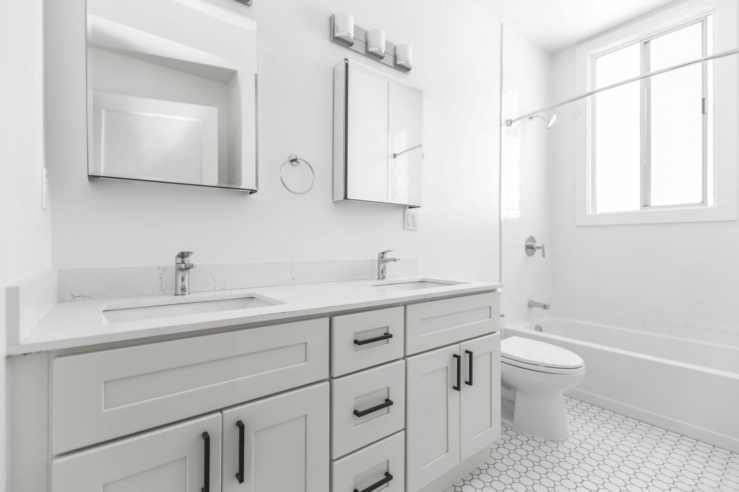 2955 Van Ness Image 16