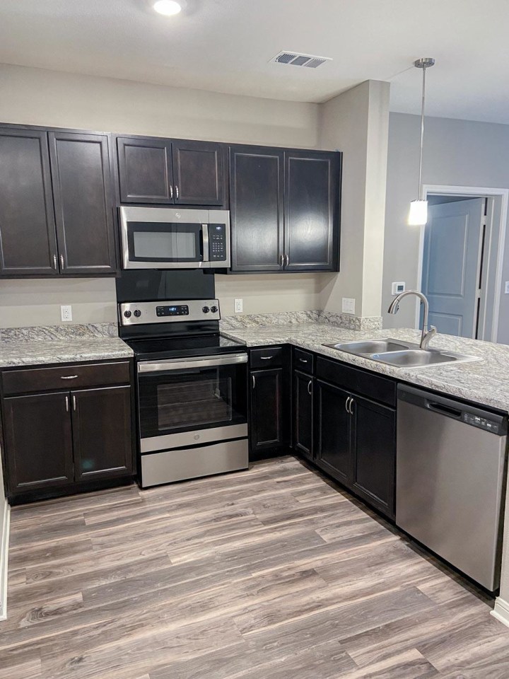 Promenade Luxury Apartments Image 21