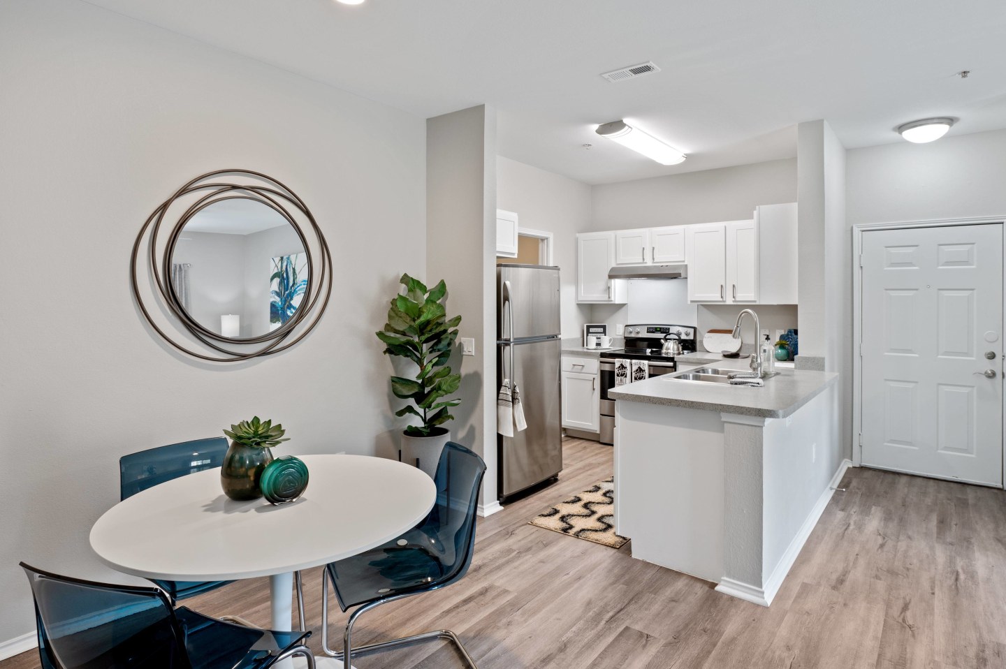 Avalon Oaks Apartments Image 3