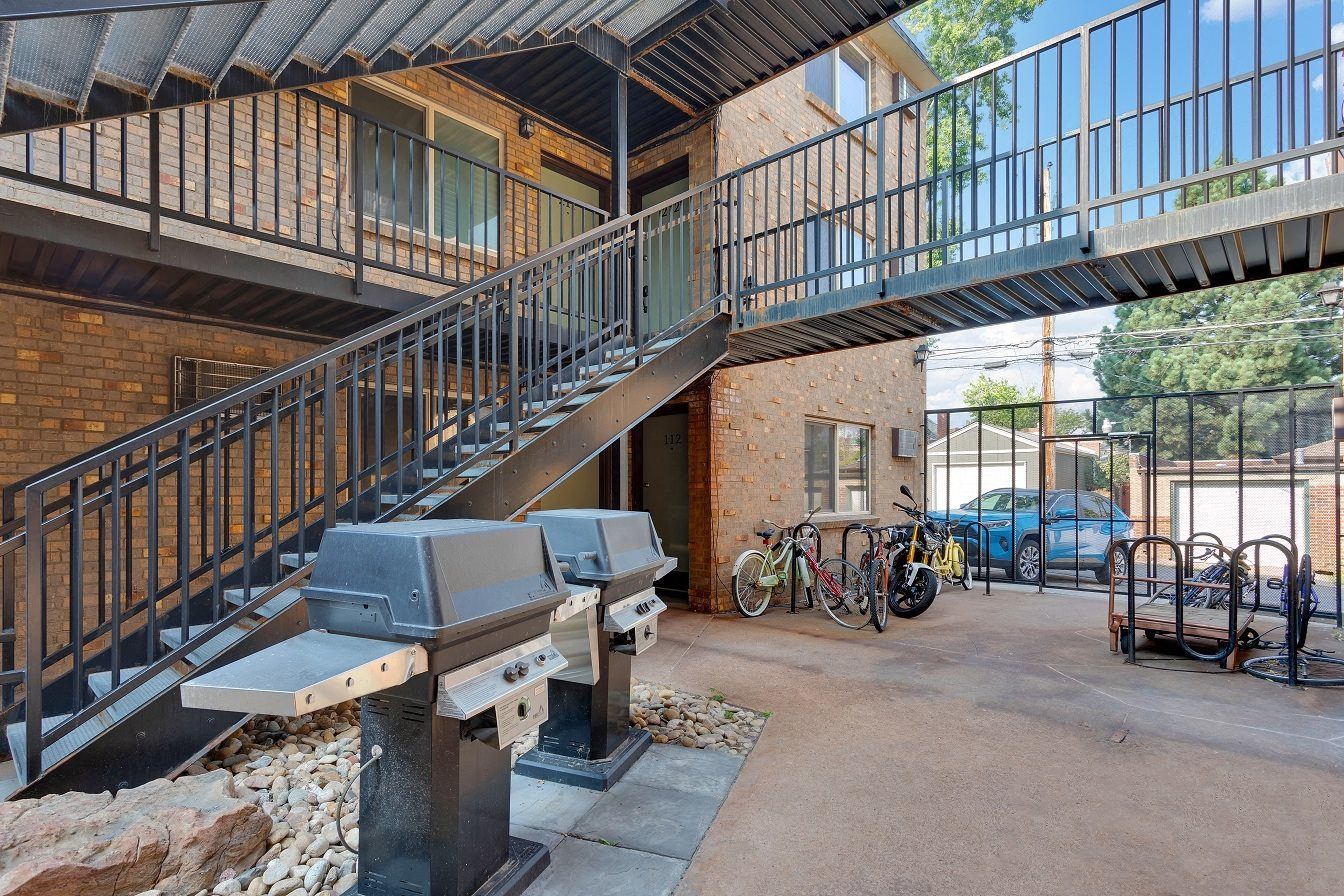 23-33 Pearl Image 16