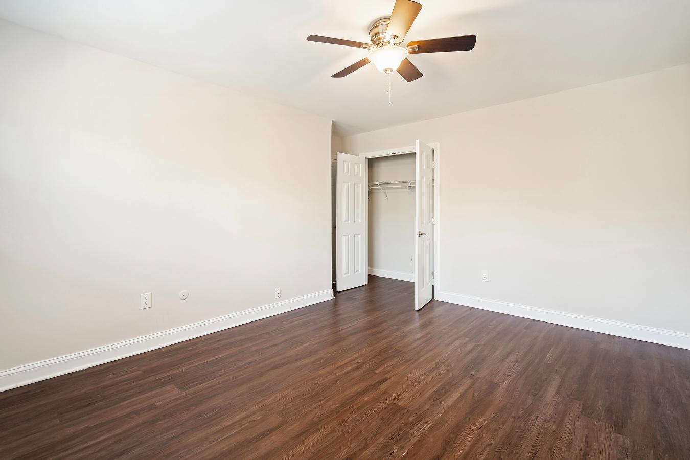 Madison Mall Apartments Image 18