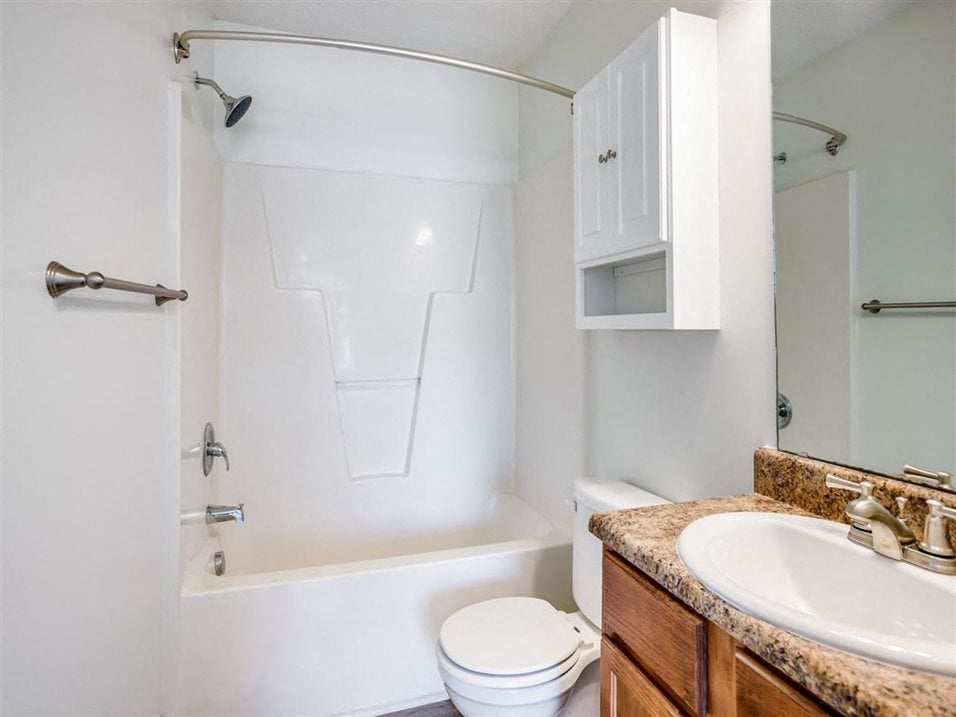 The Landing Apartment Homes Image 10
