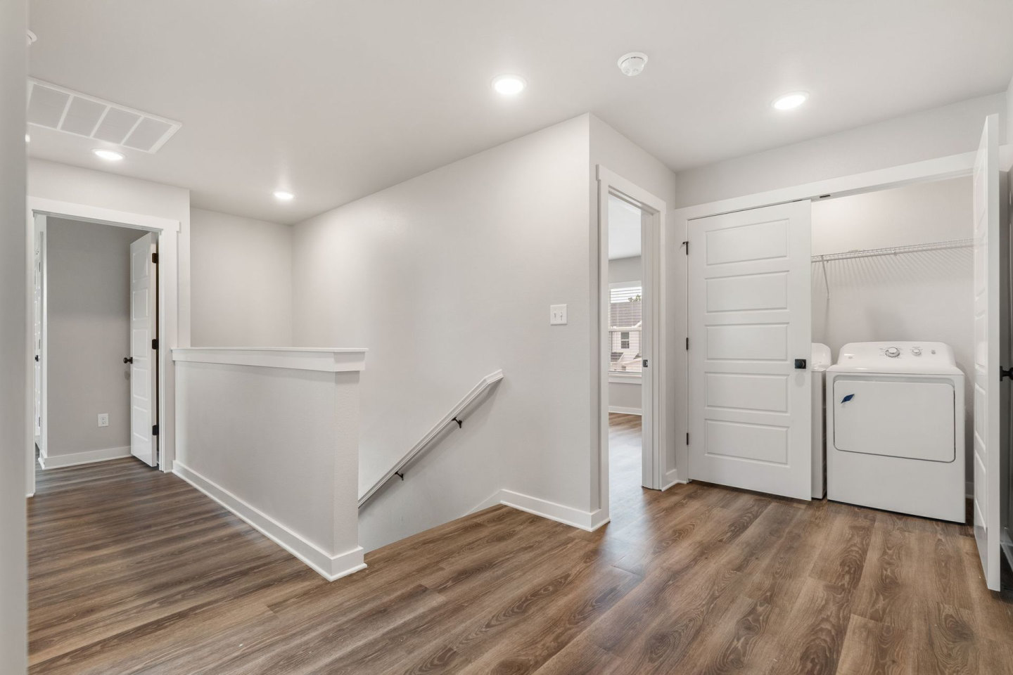 BIRDMASTER DRIVE RESIDENCES Image 15