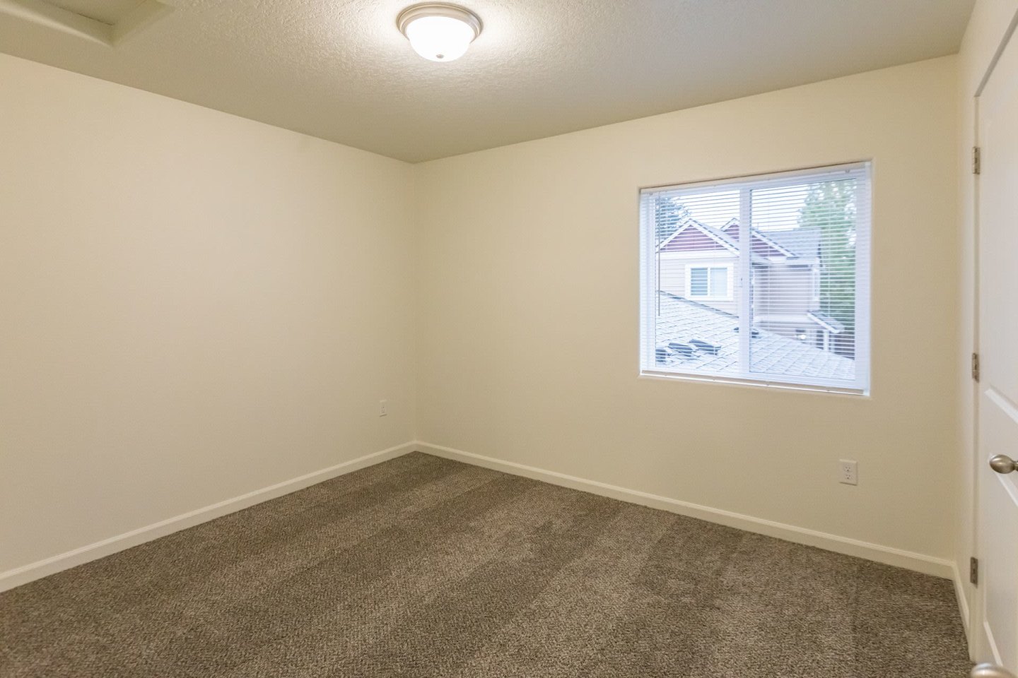 Fairview Court Townhomes Image 14