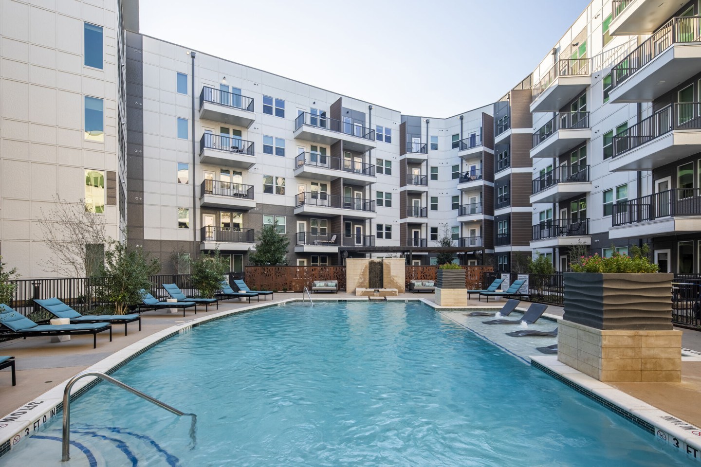 880 Lyn Image 2