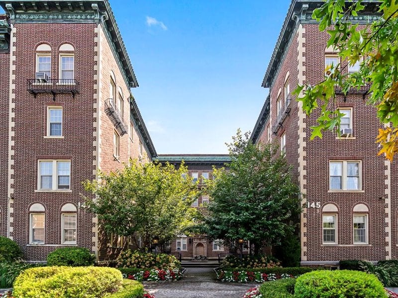 145-147 Summit Avenue Image 25