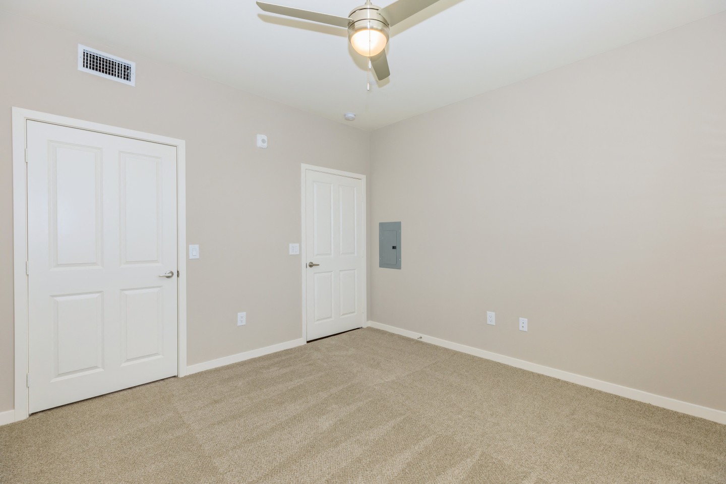 Los Alamitos Luxury Apartments Image 62