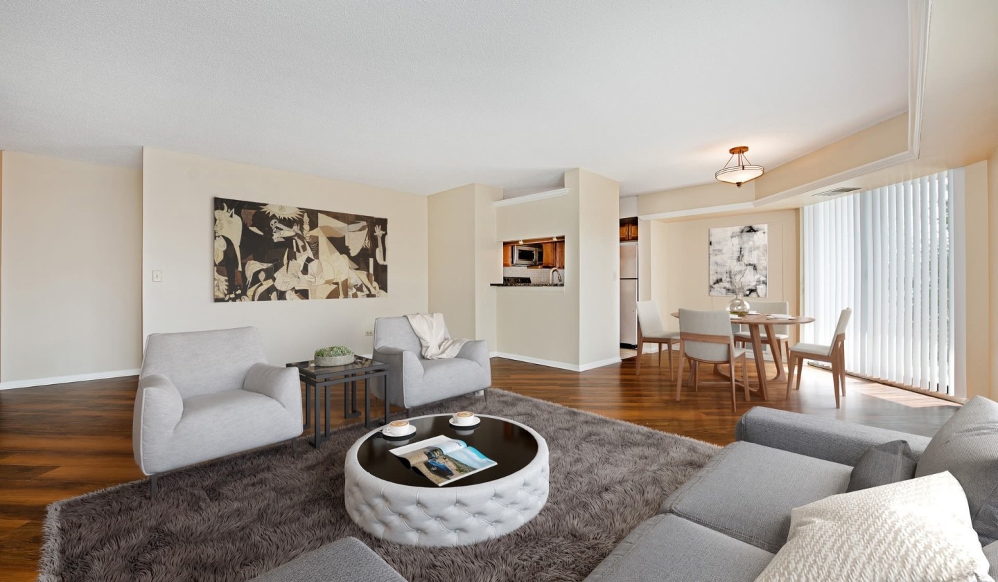 Elm Creek Apartments & Townhomes Image 2