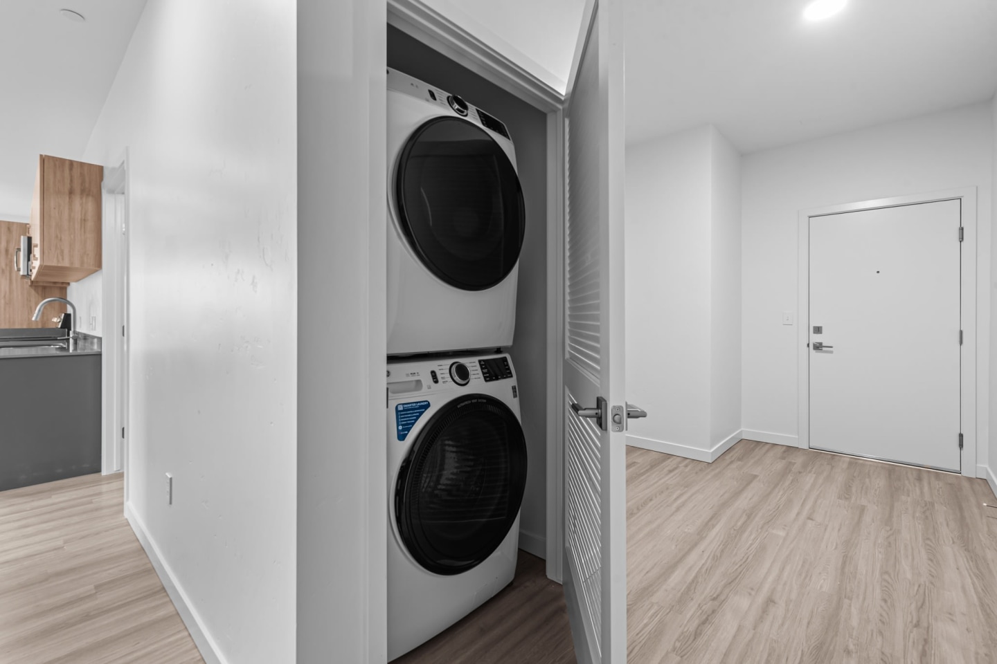 Tilian Apartments Image 10