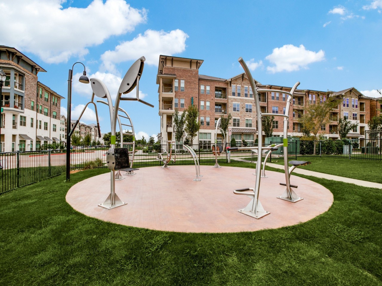 Capitol at Stonebriar Image 2